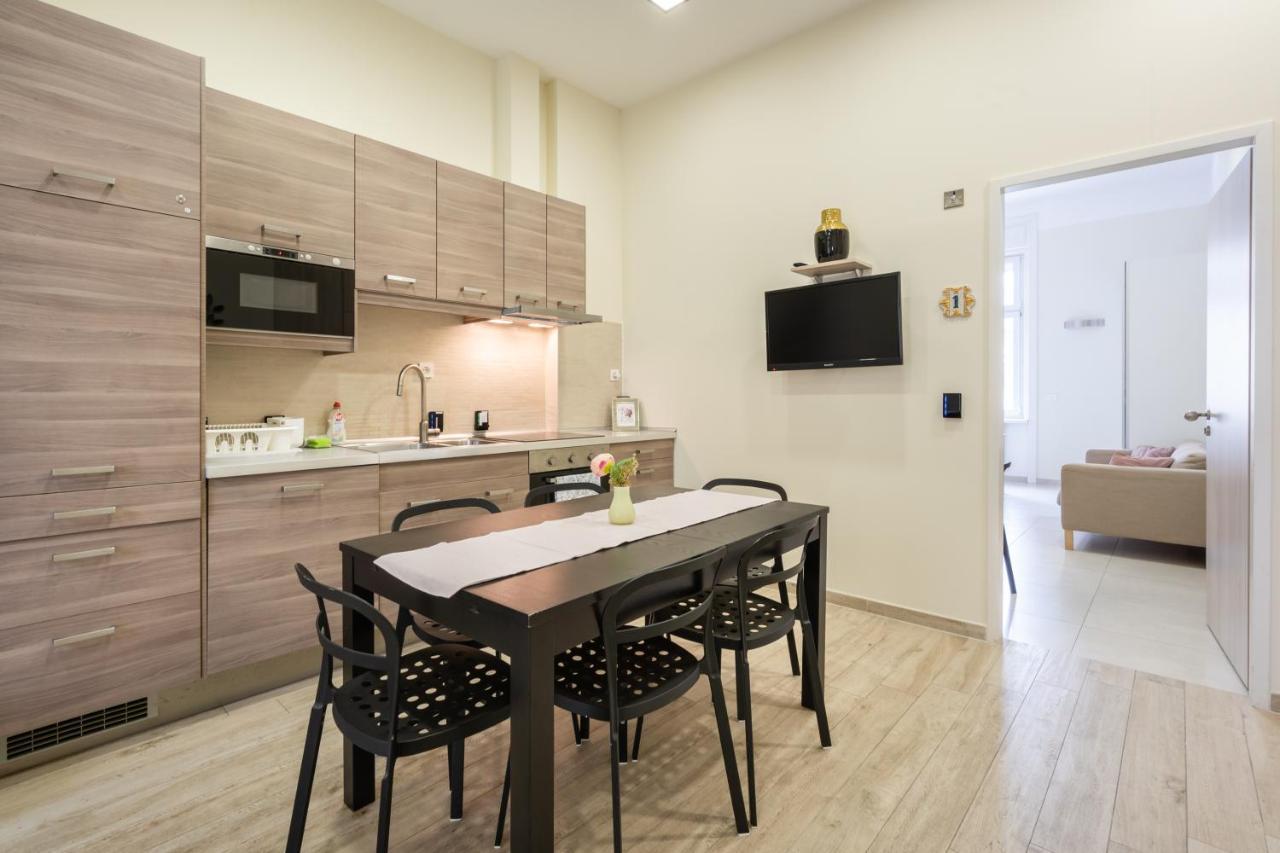Basilika Monnalisa Luxury 3 Bedrooms Apartment With Amazing View Need Reservation X Free Parking Budapest Exterior photo
