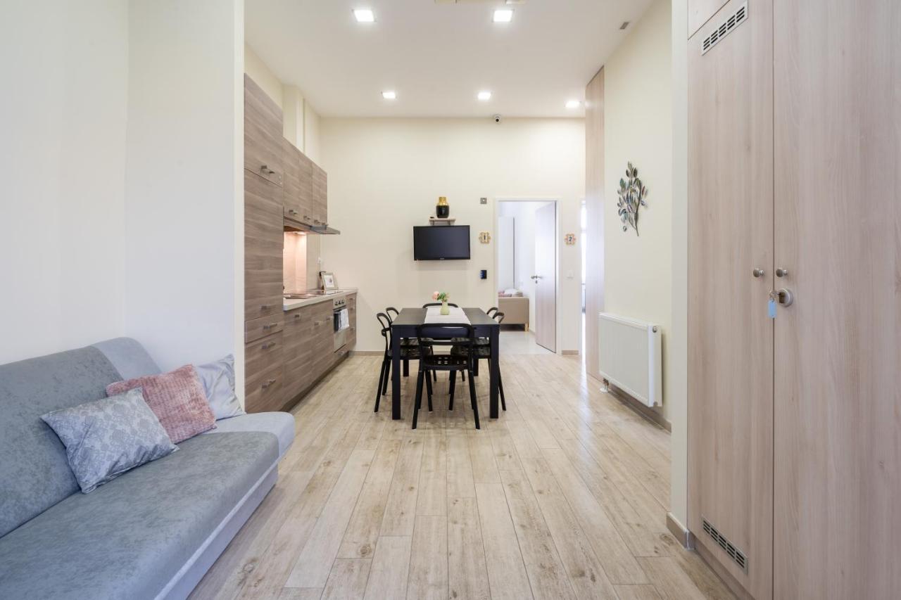 Basilika Monnalisa Luxury 3 Bedrooms Apartment With Amazing View Need Reservation X Free Parking Budapest Exterior photo